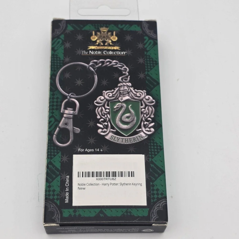 Noble Collection Harry Potter Slytherin Crest Keychain Metal Green Silver New